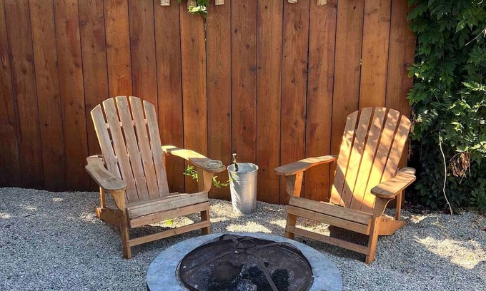Old San Leandro House | Bright and Inviting In-Law Suite in Downtown San Leandro