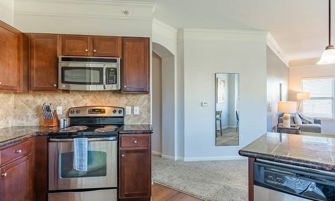 Overland Park Apartment | Modern Apartment with Kitchen in Prime Location