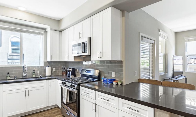 Moreno Valley Apartment | Modern Apartment in Prime Location with Family Amenities