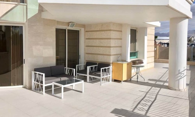 Eilat Apartment | Inviting 3BR Garden Apartment with Pool & Hot Tub in Eilat