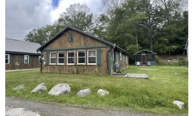 Belgrade Cottage | Black bear cottage in desirable pinkhams cove in great pond