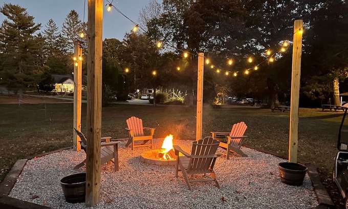 Flat Rock Cottage | Discover The Laurel Cottage: Family-Friendly Retreat in Flat Rock