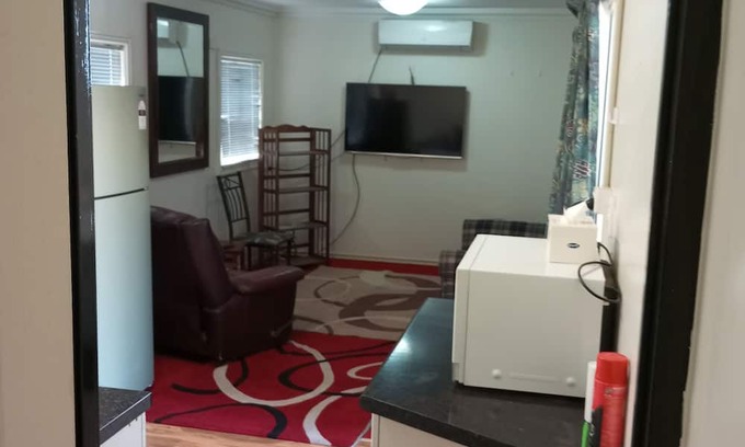 Broadwood Apartment | Family-Friendly West Kalgoorlie Unit with Kitchen Amenities
