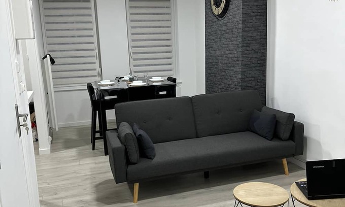 Glacis-Victoire Apartment | Central Dunkerque Apartment with Spa and Hot Tub Access