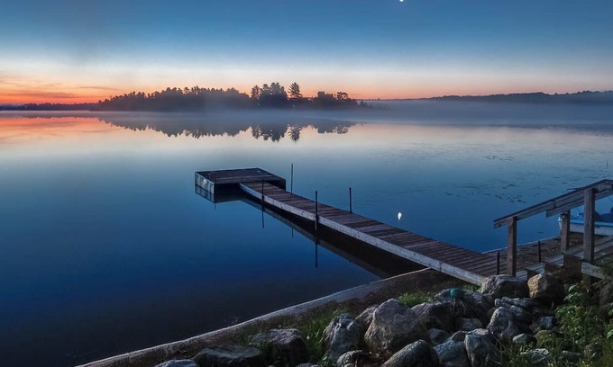 Mercer Cabin | Family Retreat: 3 Bedroom Oasis Steps from the Water