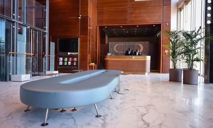 Rondo - Torretta House | Stylish Hotel Near Milan Cathedral with Onsite Parking