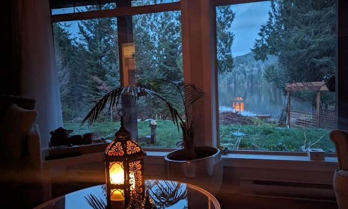 Otter Point House | Tranquil Lakeside Retreat with Spa and Family Amenities