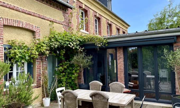 Berville-sur-Mer House | Family-Friendly Maison de Famille Near Honfleur