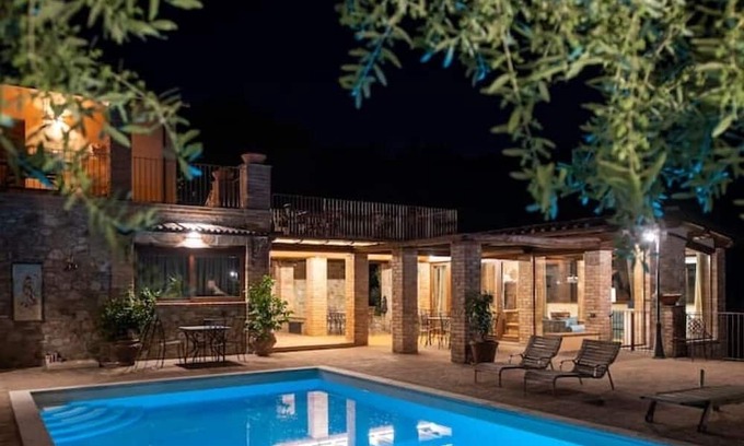 Corbara Apartment | Relax in the Umbrian Countryside with Pool & Waterfall