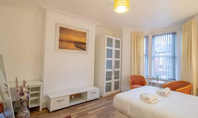 Newcastle-upon-Tyne House | Discover a Cozy Flat in Newcastle Upon Tyne - Pet Friendly!