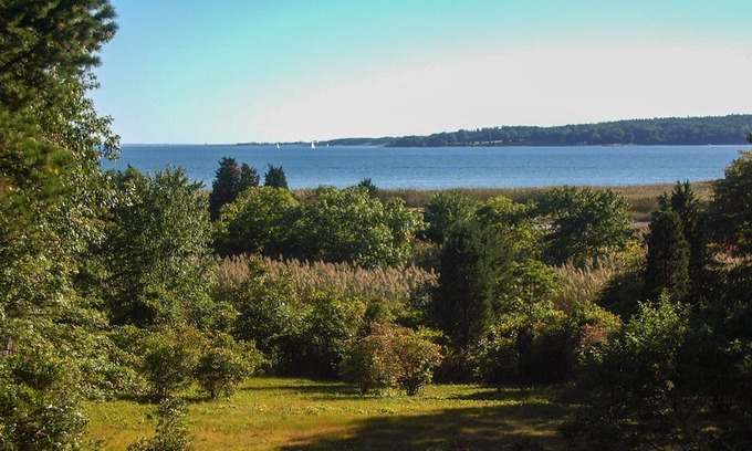 Wareham House | Tranquil Bayview Retreat: Your Private Oceanfront Escape