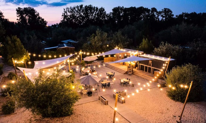 Les Ponts-de-Ce House | Family-Friendly Cabin at Camping Slow Village Loire Vallée