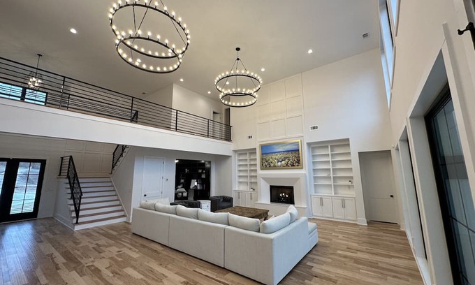 Appling House | Augusta Masters Rental - 10 Bedrooms, Pool & Private Theater