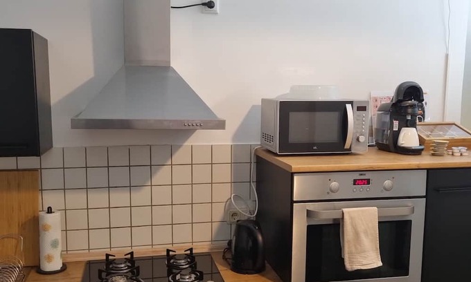 Langendreer-Alter Bahnhof Apartment | Convenient Apartment Near S-Bahn BO-TU DO for Families