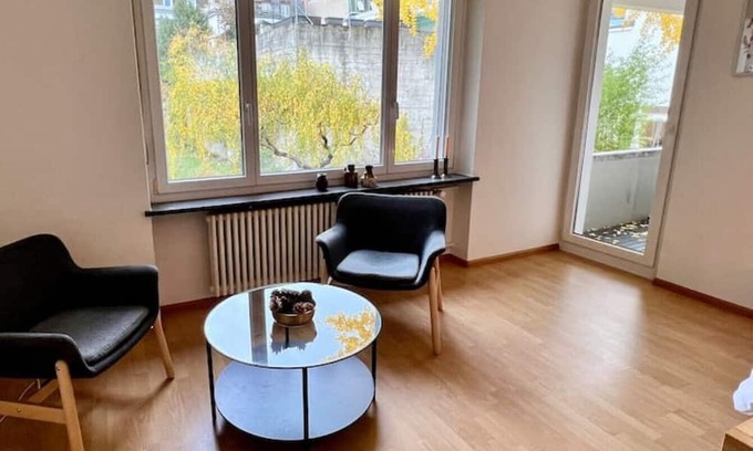Vorstadte Apartment | Cozy Apartment Near University - Perfect for Families