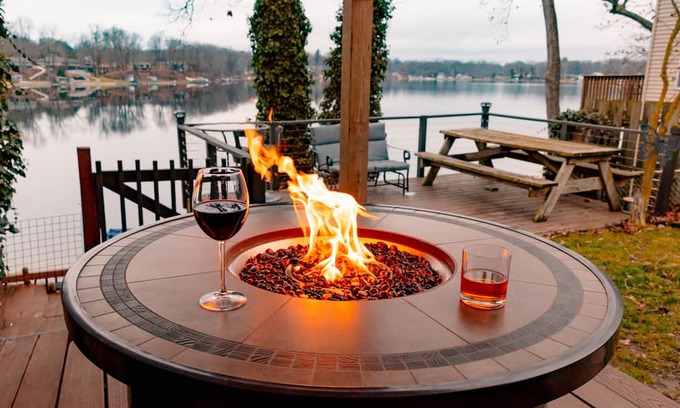 Kendall Cottage | Pet-Friendly Lakeside Cabin by Timber Ridge Ski Resort