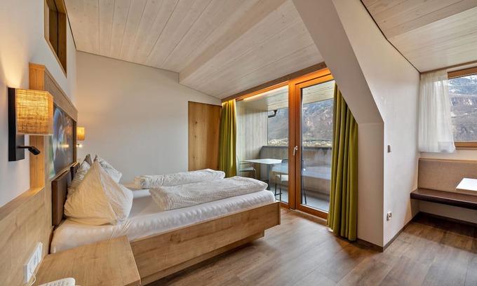 Terlano Apartment | Comfortable Residence Egger Apt B with Mountain View & Wi-Fi