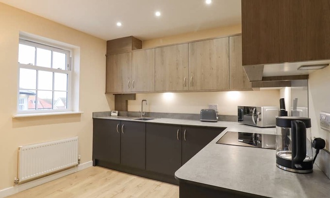Walton on the Naze Cottage | Cozy Coastal Retreat at 21C Saville Road, Walton-On-The-Naze