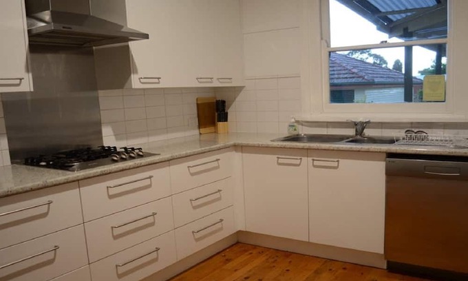 Armidale House | Family-Friendly Retreat at Coolamon on Marsh Armidale