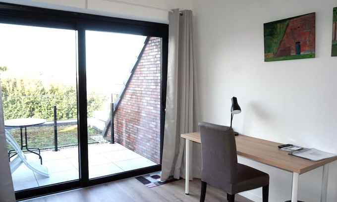Wijnegem Bed & Breakfast | Cozy B & B Waterzicht: Enjoy Breakfast with Scenic Views