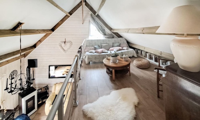 Colleville-Montgomery House | Inviting Oceanfront Vacation Home with Conservatory Amenities