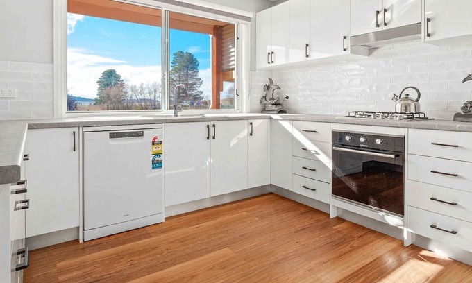 Berridale House | Family-Friendly Allendale House in Scenic Berridale
