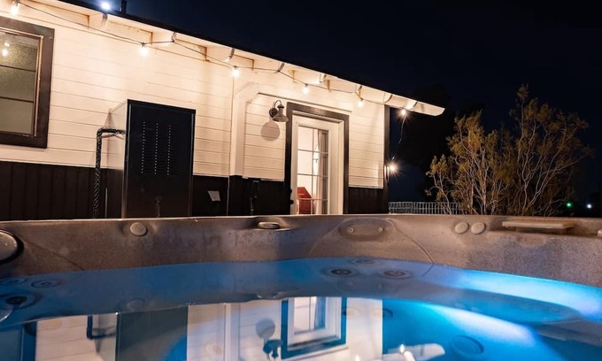 Yucca Valley Cabin | Romantic Geronimo Cabin with Hot Tub & Stargazing Awaits