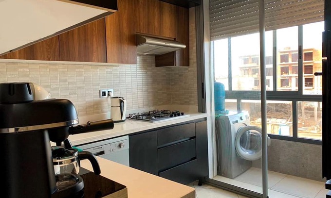Pont Blondin Apartment | Modern Accommodation Steps from the Beach for Families