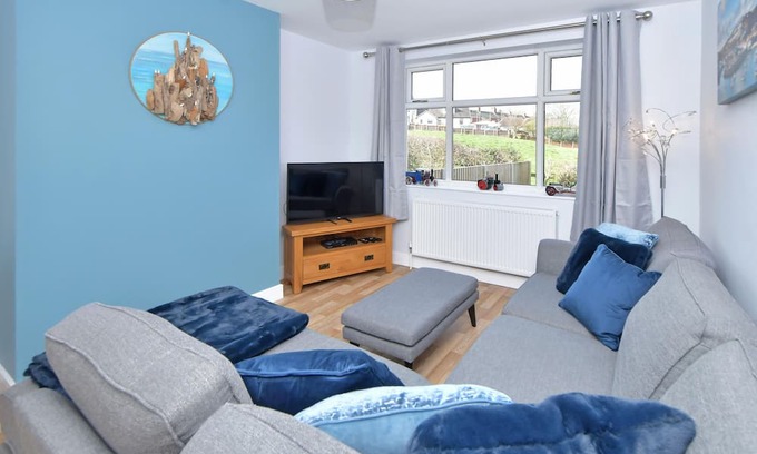 Burslem House | Discover Lancaster House: Family-Friendly 3-BR Retreat