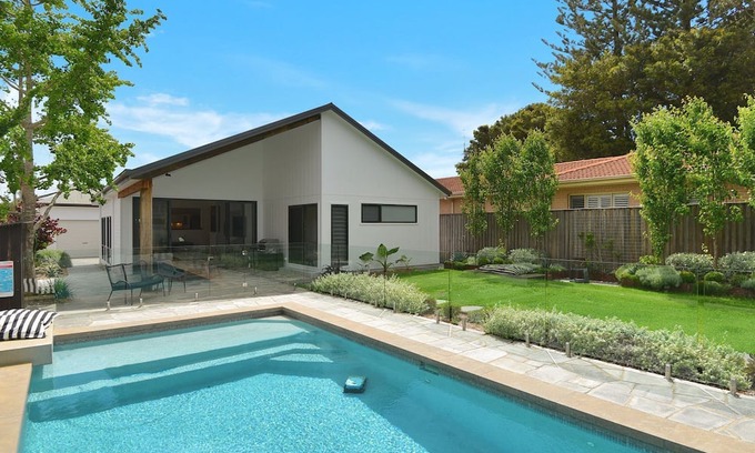 Long Jetty House | Coastal Tranquillity - House