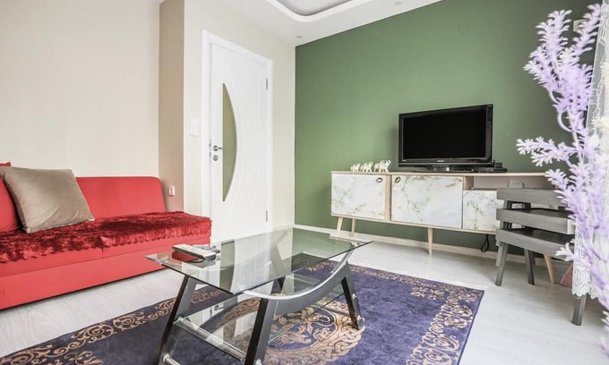 Kucukcekmece Apartment | Flat Close to Shopping Malls in Kucukcekmece