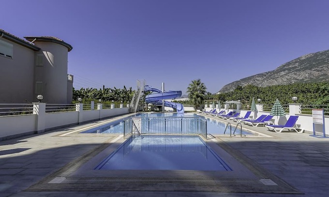 Seki Apartment | Residence w Balcony and Shared Pool 7 min to Coast