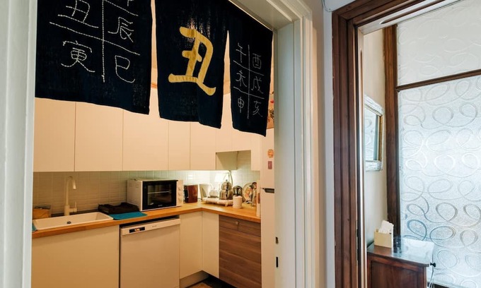 Esentepe Apartment | City View Central Flat, 4 Min Walk to Zorlu Center