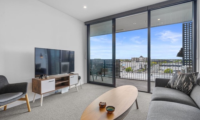 Sydenham House | Convenient Urban Vista - Family-Friendly Christchurch Stay