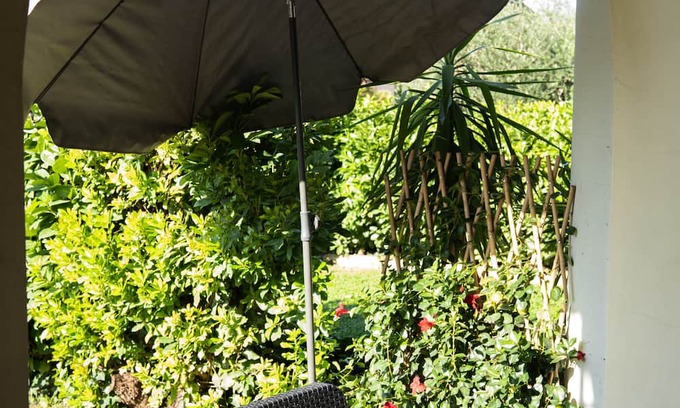Desenzano del Garda Villa | Inviting Country Holiday House with Garden and Gym