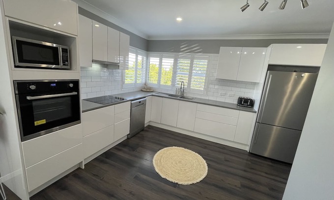 Kings Meadows House | Explore Majestic Meadows: Family-Friendly Retreat Awaits