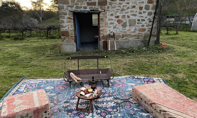Penwortham Cottage | Pet-Friendly Greenwood Cottage on Clare Valley Riesling Trail