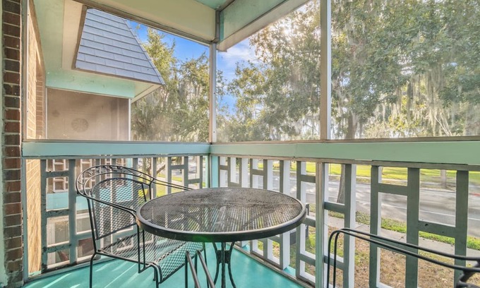 Eustis Apartment | Cozy 1BR Lake View Apartment in Eustis by RedAwning