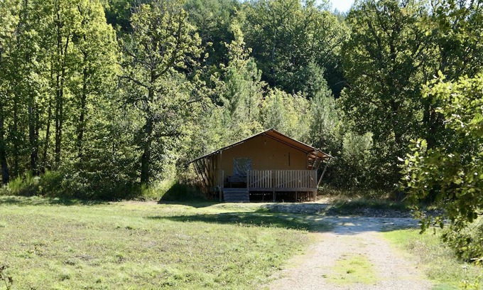 Revest-du-Bion Ski Chalet | Glamping tent2: wild-life feeling with Provence touch 3 bedrooms (max. 6 guests)
