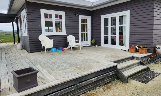 Kaiwaka House | Vista Cottage - Kaiwaka Holiday Home