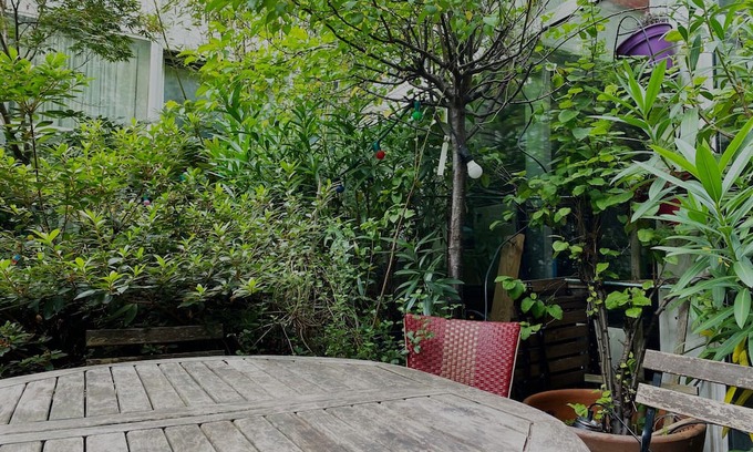Quartier de la Folie-Mericourt House | Charming Townhouse with Shared Tree-Lined Courtyard Oasis