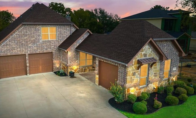 Grapevine House | Historic Grapevine 3-Bedroom House Near Main Street