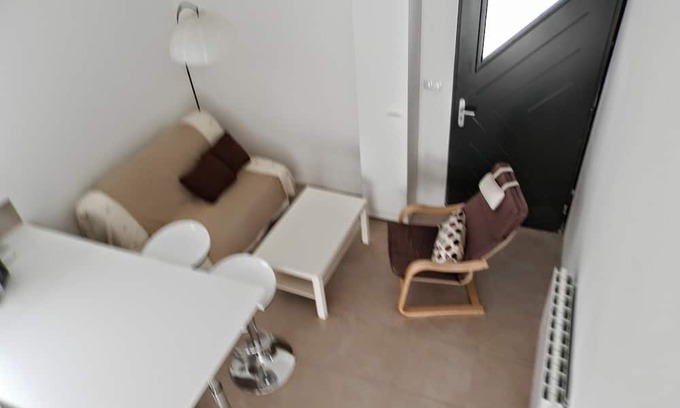 Avignon Cabin | Discover Apartment with Free Parking & Outdoor Courtyard