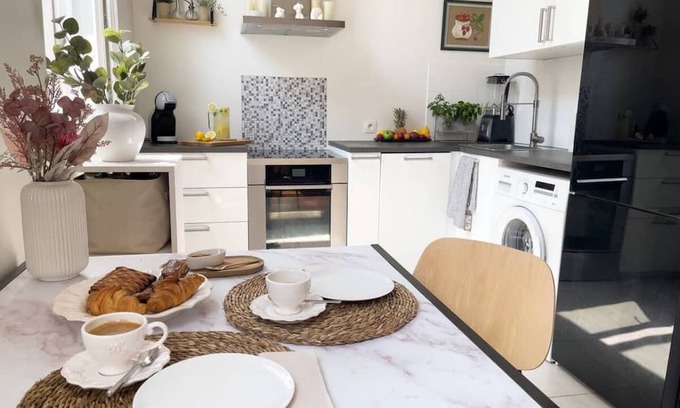 Charenton-le-Pont Apartment | Discover Comfort at Charenton 3 with Family-Friendly Amenities