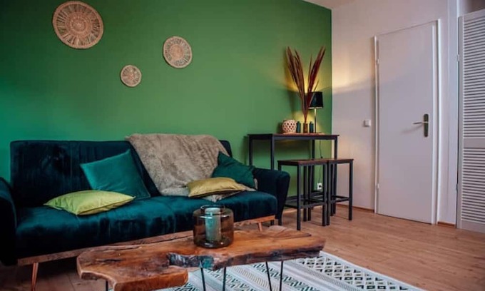 Huttrop Apartment | Central & Modern City Netflix Wifi up to 2 Person
