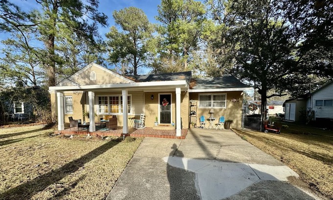 Conway House | Coastal Haven: Peaceful Retreat Near Downtown Conway, SC