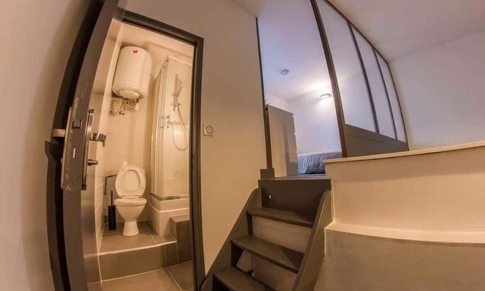 Serin Apartment | Unique Joli Loft Near Metro Valmy - Family-Friendly Stay
