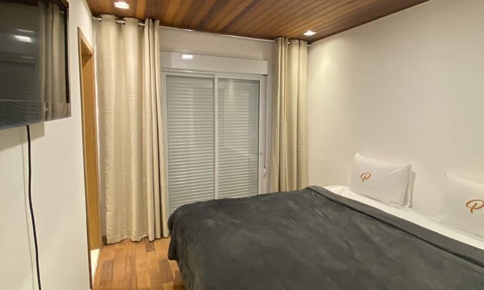 Vila Britania House | Cozy Winter Suite 2 - Pet Friendly Getaway Awaits You