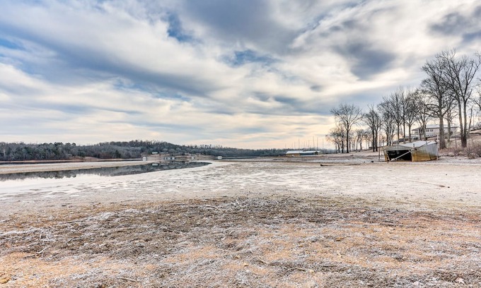 Parsons Cottage | Cozy Brodies Landing Cottage - Steps from Lick Creek!