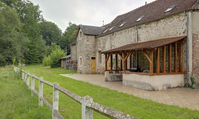 Raizeux House | Inviting Holiday Home in Raizeux with Pet-Friendly Amenities